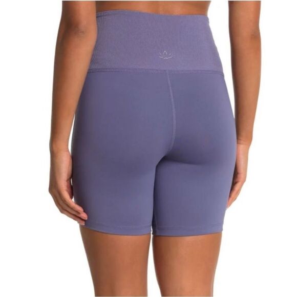 Beyond Yoga Ready or Not Dusty Violet High Waist Biker Shorts- Size Small - Picture 3 of 9